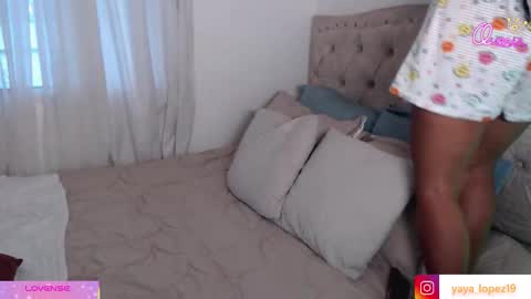 Snapshot of sweetyaya_ chatting on February 26, 10:53 pm yaya online show from February 26, 10:53 pm