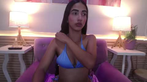 Snapshot of sweetylally chatting on June 1, 11:56 am LAURA online show from June 1, 11:56 am