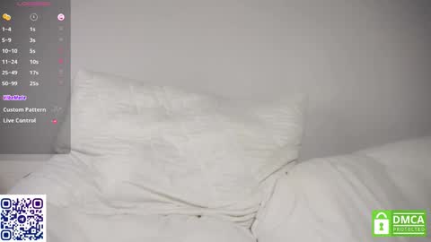 Snapshot of sweetyoops chatting on October 26, 7:09 pm Astrid online show from October 26, 7:09 pm