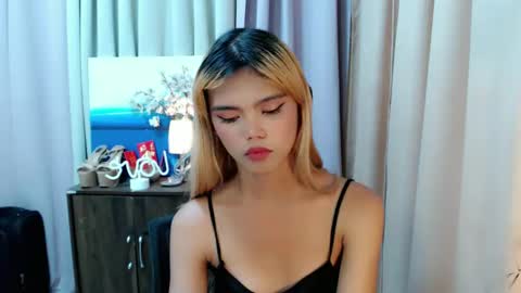 Snapshot of sweetytrannygirlxx chatting on December 3, 7:54 am Megan online show from December 3, 7:54 am
