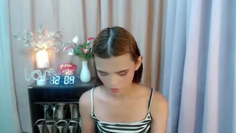 Snapshot of sweetytrannygirlxx chatting on September 17, 4:03 am Megan online show from September 17, 4:03 am