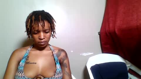 Snapshot of sweetz_candice chatting on June 14, 10:56 pm sweetz_candice online show from June 14, 10:56 pm