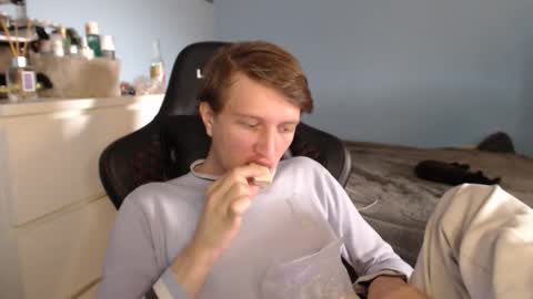 Cat online show from February 28, 9:54 am