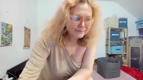 switchlorenx online show from December 5, 10:12 pm