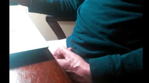 Snapshot of swizzle__stick chatting on December 3, 10:46 am will jeffers online show from December 3, 10:46 am