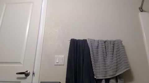 Snapshot of swollenhelmenthead chatting on December 28, 9:19 pm swollenhelmenthead online show from December 28, 9:19 pm