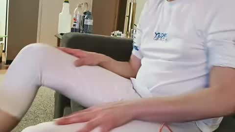 swontguy2025 online show from March 10, 7:42 am