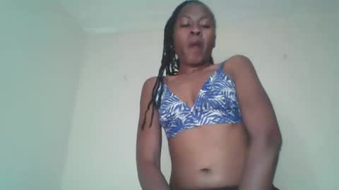 Snapshot of swtebony1 chatting on November 27, 10:34 pm ALICIA online show from November 27, 10:34 pm