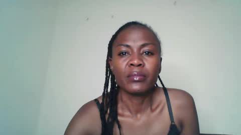 Snapshot of swtebony1 chatting on May 27, 10:51 pm ALICIA online show from May 27, 10:51 pm