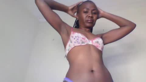 Snapshot of swtebony1 chatting on June 25, 10:36 pm ALICIA online show from June 25, 10:36 pm