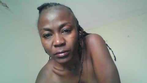 Snapshot of swtebony1 chatting on July 18, 10:24 pm ALICIA online show from July 18, 10:24 pm