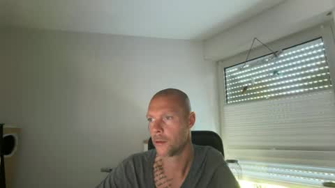 Snapshot of sx1904 chatting on July 13, 10:18 am sx1904 online show from July 13, 10:18 am
