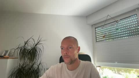 Snapshot of sx1904 chatting on July 28, 8:10 am sx1904 online show from July 28, 8:10 am