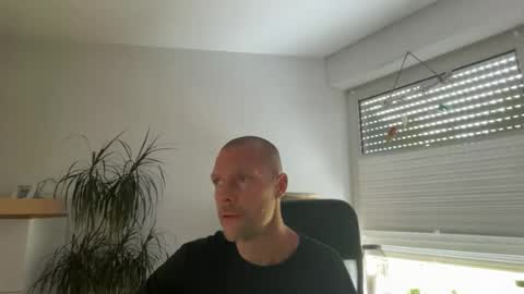 Snapshot of sx1904 chatting on July 30, 10:14 am sx1904 online show from July 30, 10:14 am