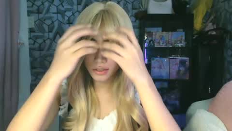 Snapshot of sydnyxox1 chatting on July 8, 6:45 pm sydnyxox1 online show from July 8, 6:45 pm