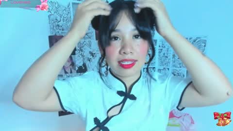 Snapshot of sylphy17 chatting on December 3, 10:28 am sylphy17 online show from December 3, 10:28 am