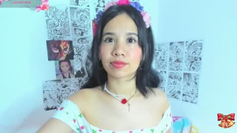 Snapshot of sylphy17 chatting on December 10, 9:12 am sylphy17 online show from December 10, 9:12 am