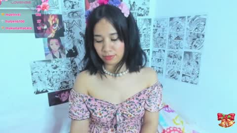 Snapshot of sylphy17 chatting on December 10, 12:16 pm sylphy17 online show from December 10, 12:16 pm