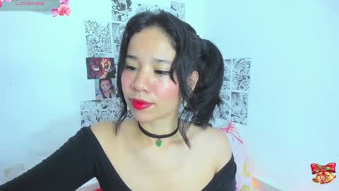 Snapshot of sylphy17 chatting on December 13, 7:36 am sylphy17 online show from December 13, 7:36 am