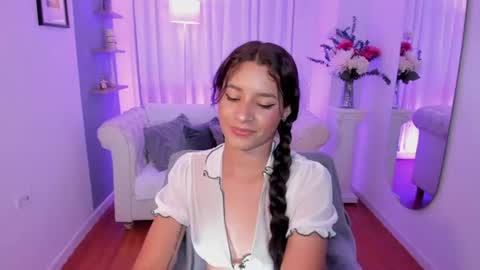 Snapshot of sylvana_cox chatting on June 13, 4:32 am sylvana online show from June 13, 4:32 am