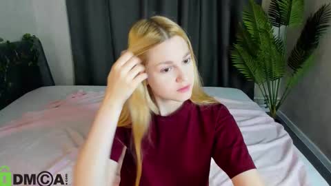 Snapshot of sylvia_ortiz chatting on October 26, 1:00 am Sylvia online show from October 26, 1:00 am