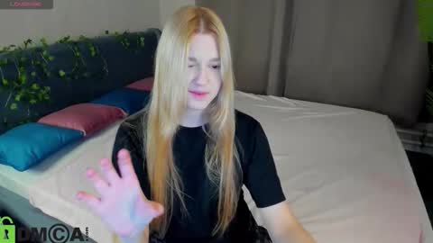 Snapshot of sylvia_ortiz chatting on November 22, 9:08 am Sylvia online show from November 22, 9:08 am