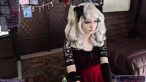 Snapshot of sylvie_fey chatting on February 15, 1:21 am Sylvie online show from February 15, 1:21 am