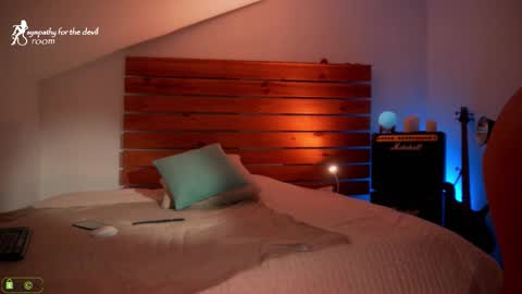 Snapshot of sympathy_for_the_devil chatting on November 23, 10:20 pm Lily online show from November 23, 10:20 pm