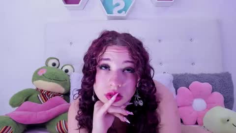 Snapshot of symphonny1 chatting on October 4, 1:36 am symphonny online show from October 4, 1:36 am