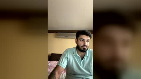 Snapshot of synchr0 chatting on April 12, 12:43 pm synchr0 online show from April 12, 12:43 pm