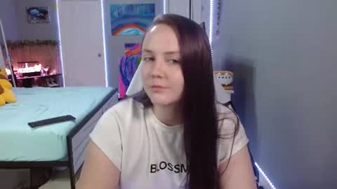 Jennah online show from June 22, 4:26 pm