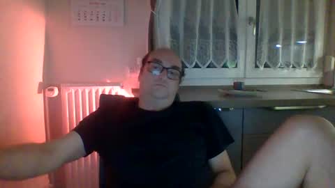 Snapshot of t0815 chatting on November 3, 7:26 pm t0815 online show from November 3, 7:26 pm