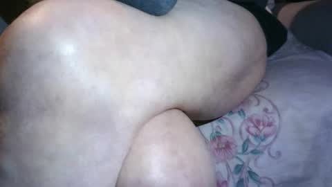 Snapshot of t11gger2 chatting on February 3, 1:19 am James online show from February 3, 1:19 am