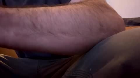 Snapshot of t265h chatting on October 12, 11:04 pm tRex online show from October 12, 11:04 pm