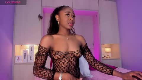 t4mmy_ online show from December 14, 5:18 am