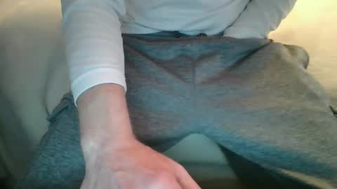 t8xxx3 online show from March 9, 1:26 pm