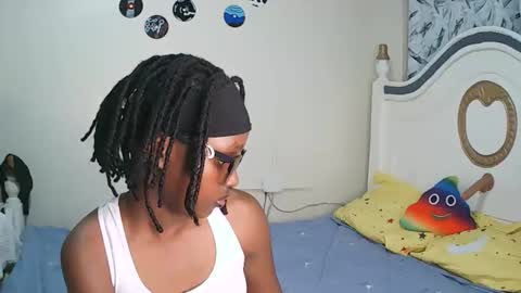 Snapshot of t_okyo chatting on November 6, 2:18 pm TOKYO online show from November 6, 2:18 pm