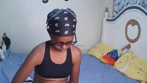 Snapshot of t_okyo chatting on November 12, 2:45 am TOKYO online show from November 12, 2:45 am