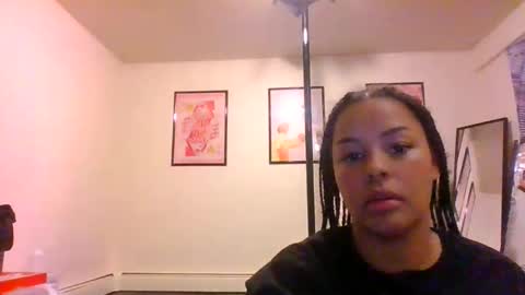 Snapshot of t_princess_t chatting on October 22, 2:34 am t_princess_t online show from October 22, 2:34 am