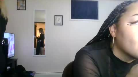 Snapshot of t_princess_t chatting on November 7, 12:32 am t_princess_t online show from November 7, 12:32 am