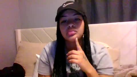Snapshot of t_princess_t chatting on December 4, 8:06 pm t_princess_t online show from December 4, 8:06 pm
