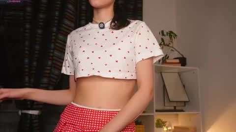 Snapshot of t_tragedienne chatting on December 4, 1:15 am Heeey im Helena3 -- fav555100333 -- pvts only premium and after my public show 3 online show from December 4, 1:15 am