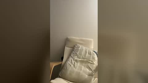 t_wilo online show from March 4, 2:56 pm