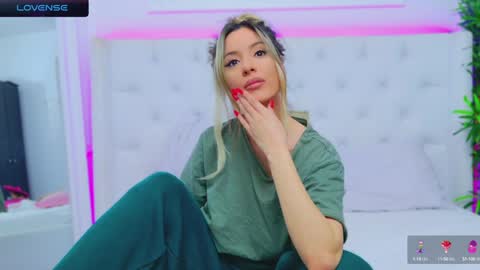 Snapshot of taahiraarabian chatting on December 23, 7:41 pm Arianna online show from December 23, 7:41 pm