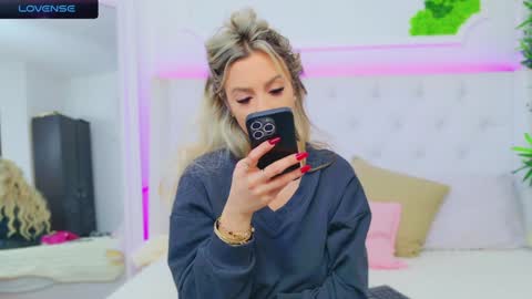 Snapshot of taahiraarabian chatting on January 4, 1:10 pm Arianna online show from January 4, 1:10 pm