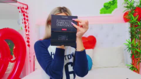 Snapshot of taahiraarabian chatting on February 14, 1:40 pm Arianna online show from February 14, 1:40 pm