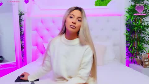 Arianna online show from December 16, 1:49 pm