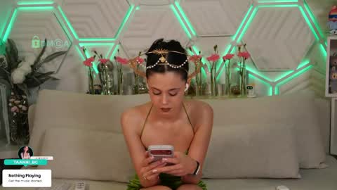 Snapshot of taanni_bc chatting on May 19, 10:38 pm TAANNI online show from May 19, 10:38 pm