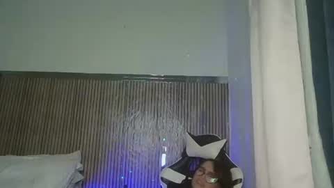 yameil online show from March 14, 9:15 am