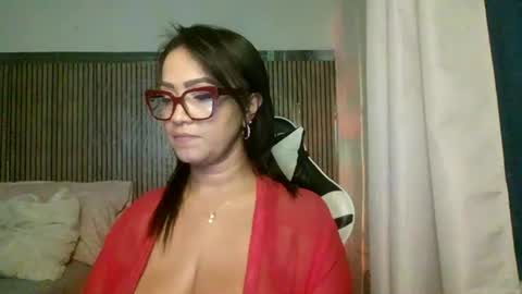 Snapshot of tachi1713 chatting on June 27, 11:59 am yameil online show from June 27, 11:59 am